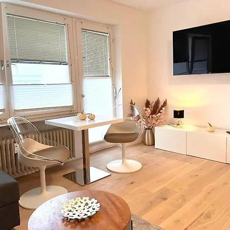 Apartment Stilvolle Wohlfuehl-ferienwohnung Mit Balkon & Ausblick Neubulach