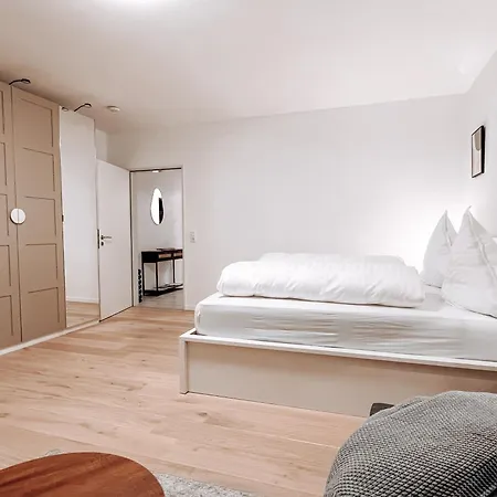 Stilvolle Wohlfuehl-ferienwohnung Mit Balkon & Ausblick Apartment