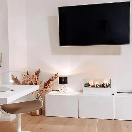 Stilvolle Wohlfuehl-ferienwohnung Mit Balkon & Ausblick * Neubulach